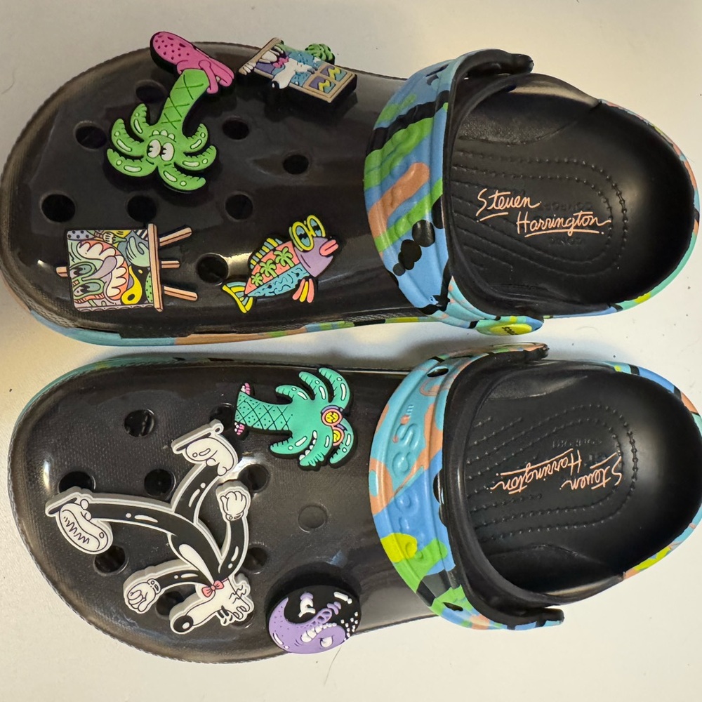 Steven Harrington crocs size 7